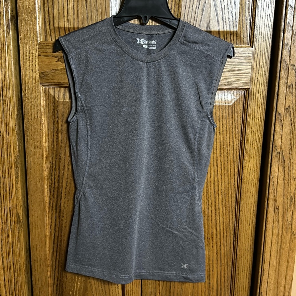Xersion Men’s Gray Tank Top - Small